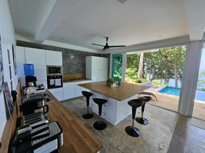 Beachfront villa in Rawai – Fotos 13